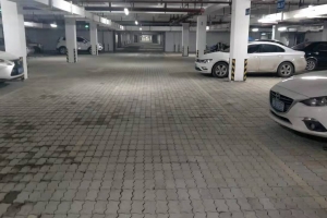 株洲，某小區(qū)地下停車廠